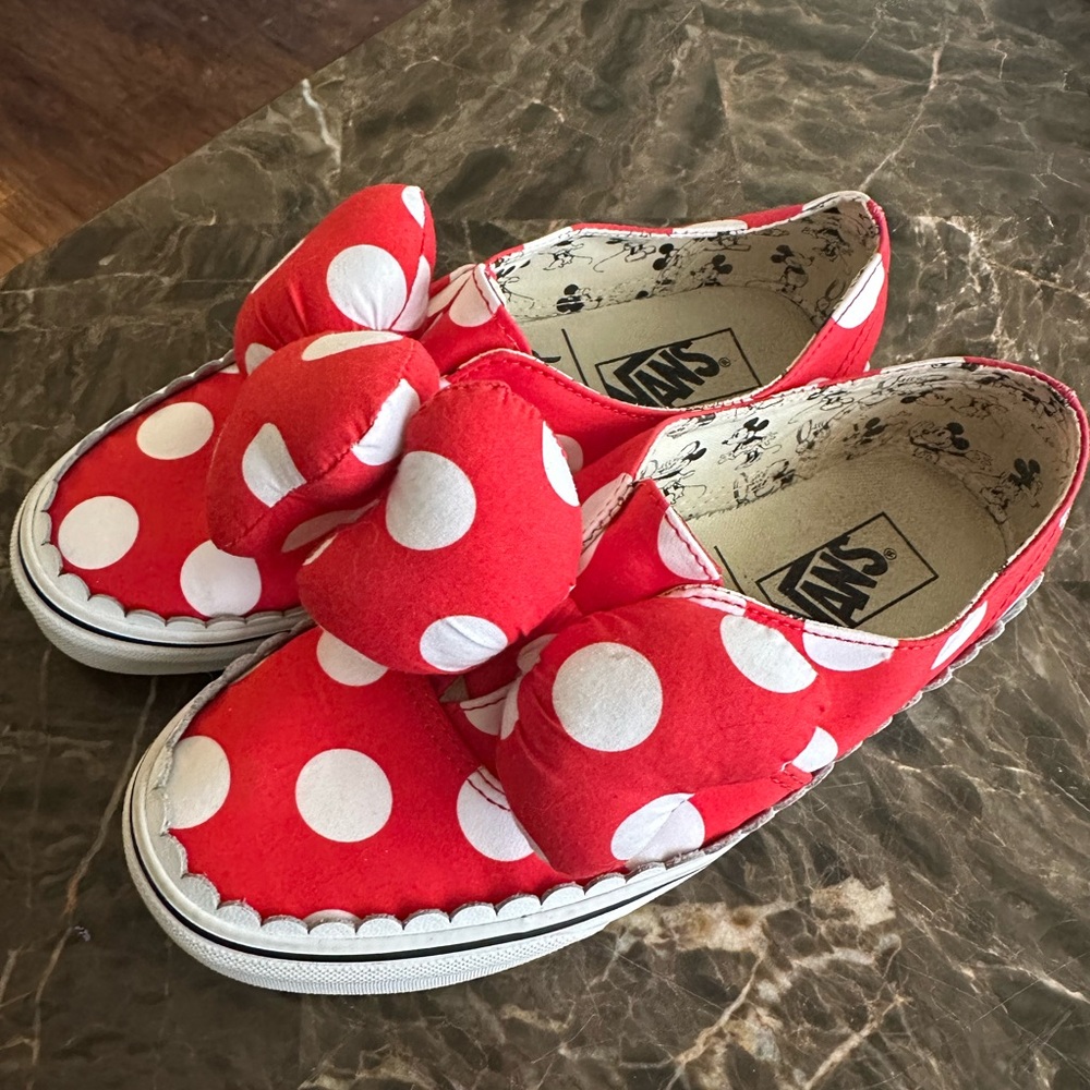 Women’s Disney Minnie Mouse Vans
